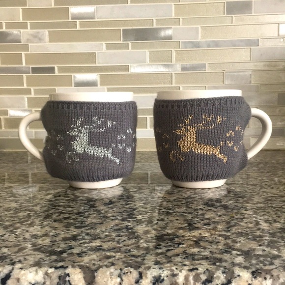 Cozy 16 Oz Winter Mugs Set With Crochet Sleeves - NEW! - Picture 1 of 13